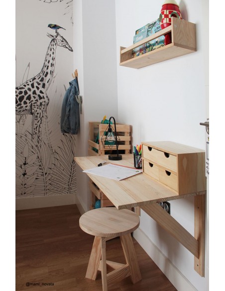 Mesa de pared de madera para espacios pequeños