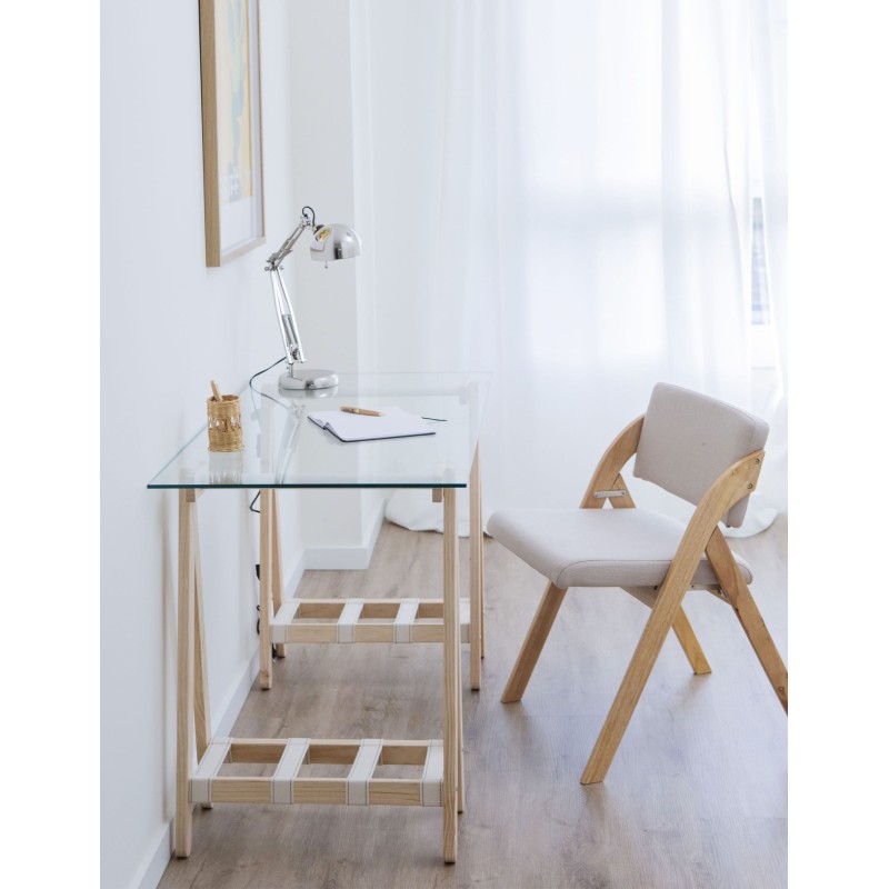 Ambiente con mesa con patas de modelo ANCORA en madera