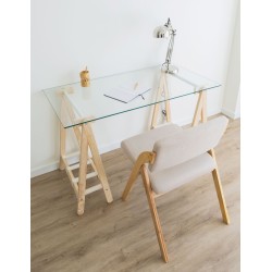 Ambiente acogedor con patas para mesa de madera con cintas de algodón