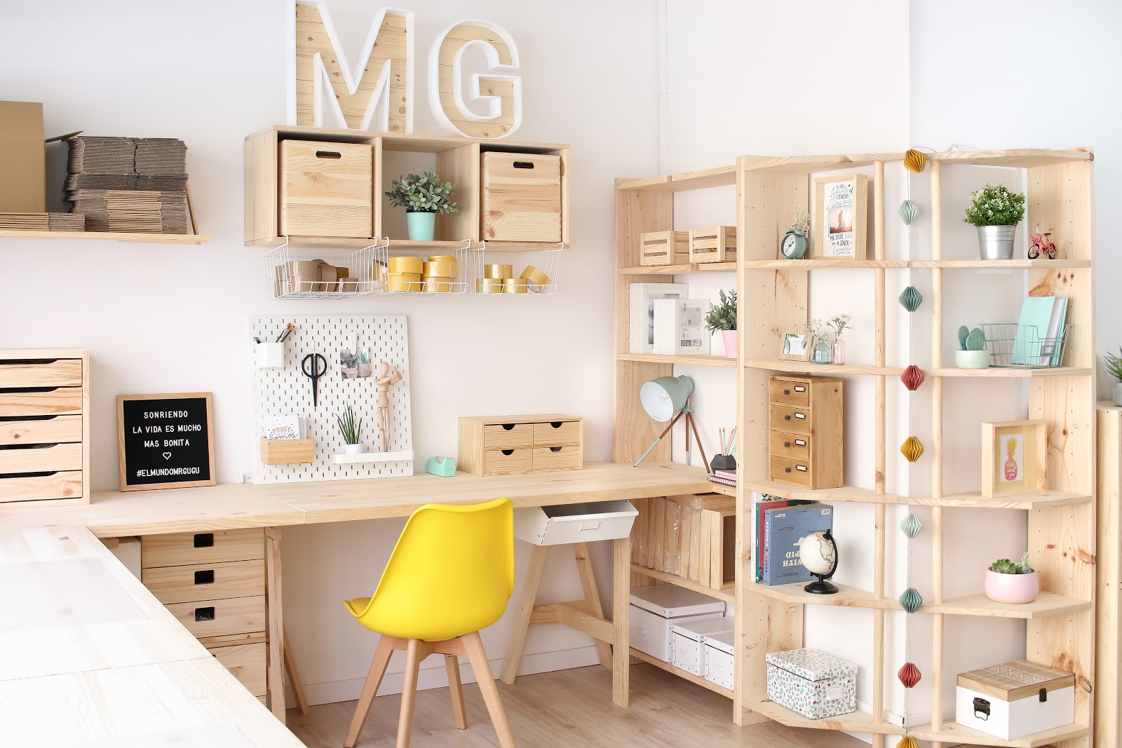 Estanterías con más de un uso y para más de una estancia - Astiblog